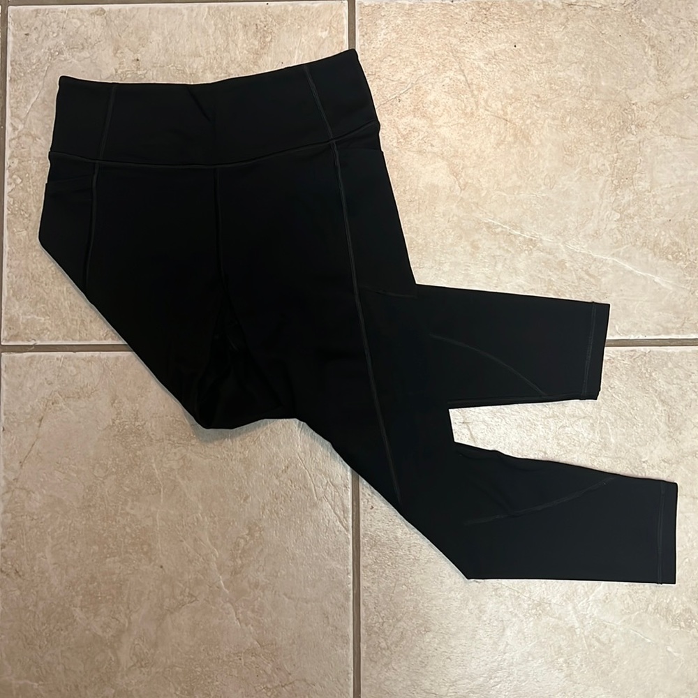 Victoria’s Secret Essential Pocket Leggings